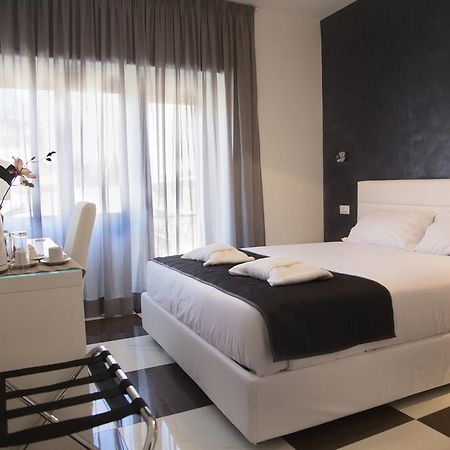 Saint Peter'S Luxury Domus Hotel โรม ภายนอก รูปภาพ