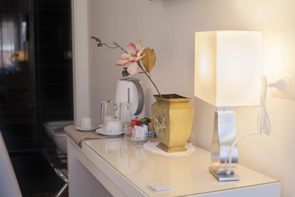 Saint Peter'S Luxury Domus Hotel โรม ภายนอก รูปภาพ
