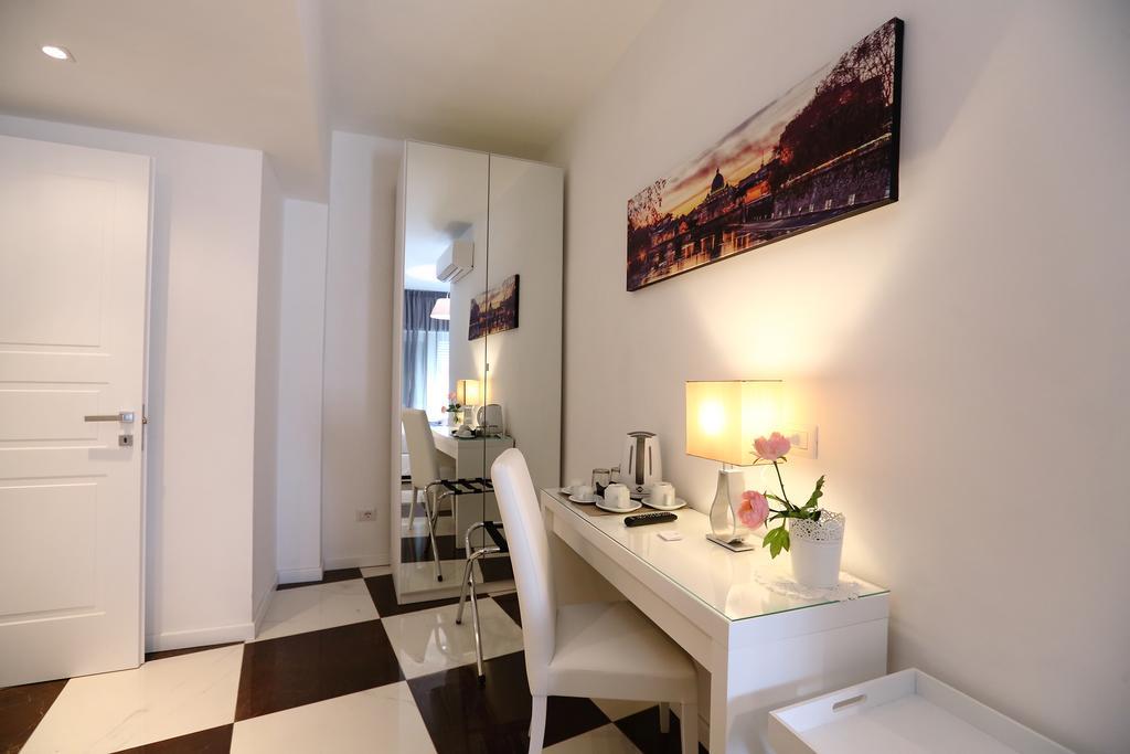 Saint Peter'S Luxury Domus Hotel โรม ภายนอก รูปภาพ